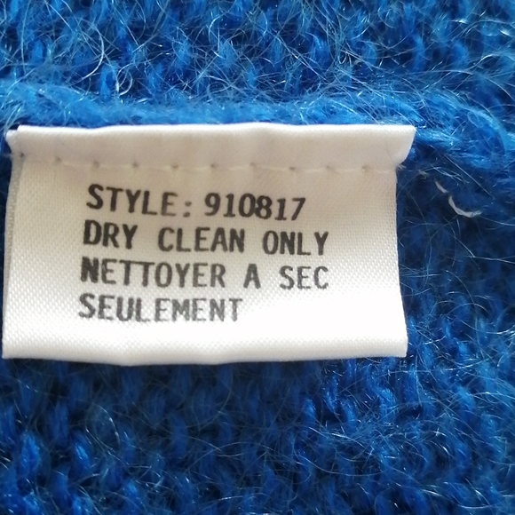 ALFRED SUNG, vintage, ladies blue knit  cardigan  ,sweater ,size  medium - Picture 9 of 9